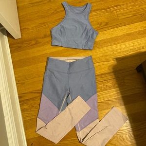 Outdoor Voices Springs ⅞ Leggings and Matching Venus Crop Top - Size XS - EUC
